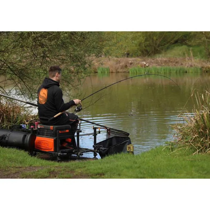 Cannes - GURU Canne coup anglaise aventus waggler 3.60m 15g max.