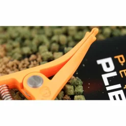 Hameçons / Bas De Ligne Feeder - GURU Pince à pellets coup pellet pliers